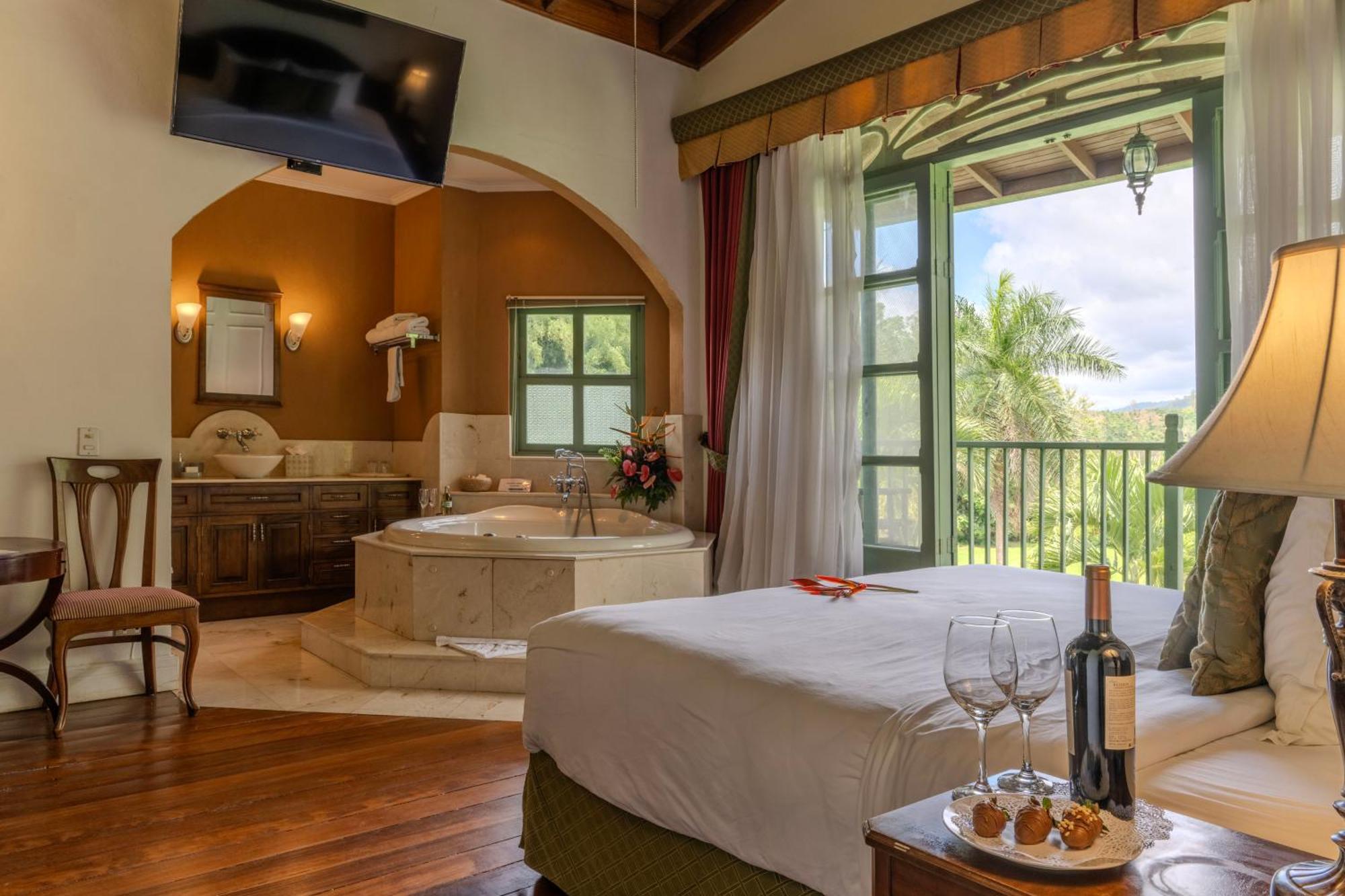 Hotel Casa Turire Turrialba Bagian luar foto
